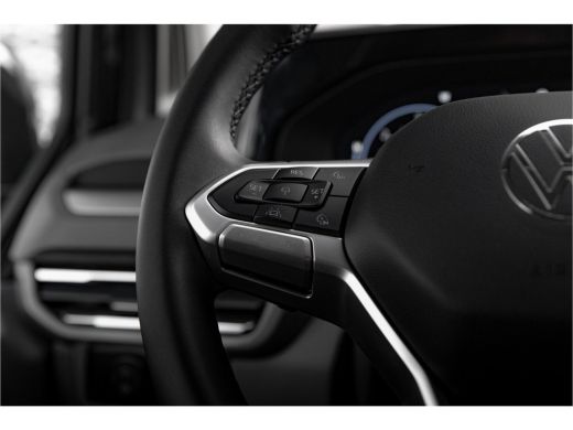 Volkswagen Transporter 2.0 TDI L1H1 28 Bulli Bulli | L1 | 170 pk Automaat | Digitaal Display . ActivLease financial lease