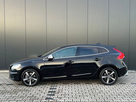 Volvo  V40 T3 Polar+ Sport | Panoramadak | Harman Kardon | Cruise control | Camera | Parkeersensoren | Stoel... ActivLease financial lease
