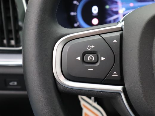 Volvo  V60 2.0 B4 Core | Achteropkomend verkeer waarschuwing | Achterruitverwarming | Achteruitrij assistent ActivLease financial lease