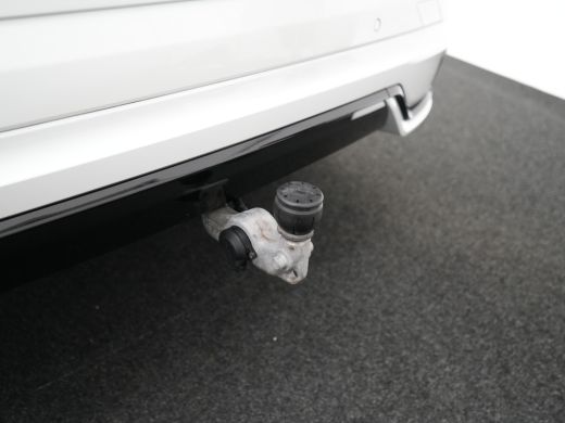 Volvo  XC60 2.0 T6 Plug-in hybrid AWD Plus Dark | Luchtvering | Panoramadak | Leder | Elek stoel | Camera ActivLease financial lease