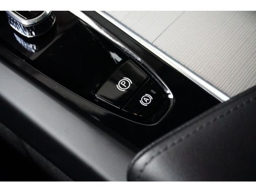 Volvo  XC60 2.0 T6 Plug-in hybrid AWD Ultimate Bright | Luchtvering | Panoramadak | Harman/Kardon | 360 Camer... ActivLease financial lease