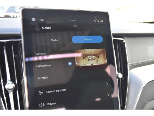 Volvo  XC60 2.0 T6 Plug-in hybrid AWD Ultra Black Edition | Nieuw Model! | B&W | Luchtvering | Panoramadak | ActivLease financial lease