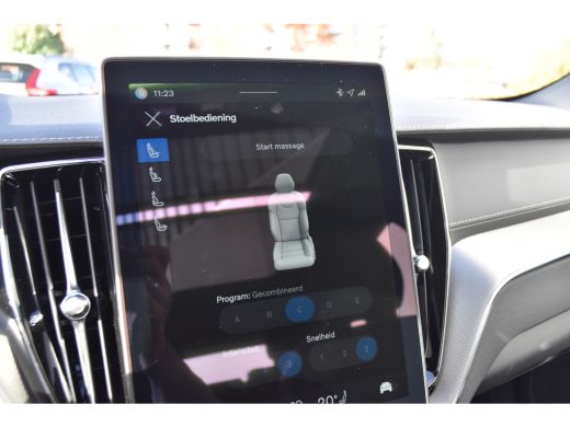 Volvo  XC60 2.0 T6 Plug-in hybrid AWD Ultra Black Edition | Nieuw Model! | B&W | Luchtvering | Panoramadak | ActivLease financial lease