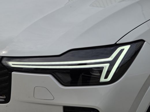 Volvo  XC90 T8 Ultra Dark | Navy Herringbone Weave  | Pano | Fiscaal &euro;99.000,-! | Crystal White! ActivLease financial lease