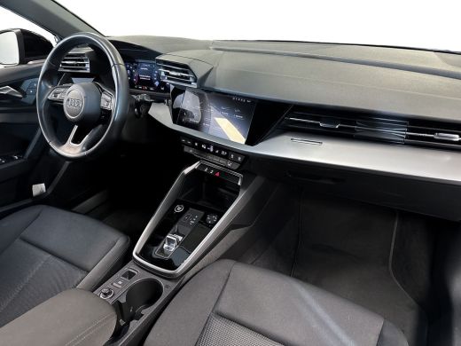 Audi A3 Sportback 30 115pk TFSI Pro Line Parkeersensoren achter | Cruise control | Licht & regensensor ActivLease financial lease