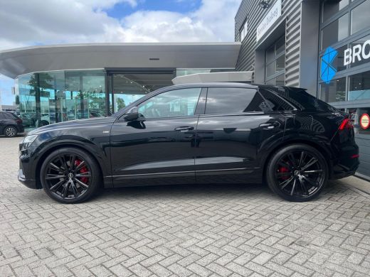 Audi Q8 60 TFSI e 462 pk quattro Pro Line S Competition | Achterbank verwarmd | Achteruitrijcamera | Buit... ActivLease financial lease