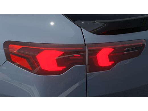 BMW iX2 eDrive20 M Sport / Panoramadak / Trekhaak / Sportstoelen / Achteruitrijcamera / M Adaptief onders... ActivLease financial lease