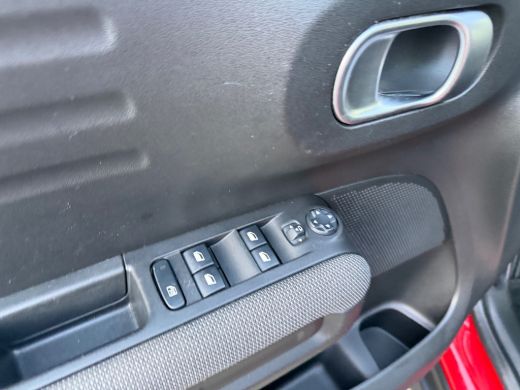 Citroën C3 Aircross 1.2 PureTech S&S Shine Automaat ActivLease financial lease