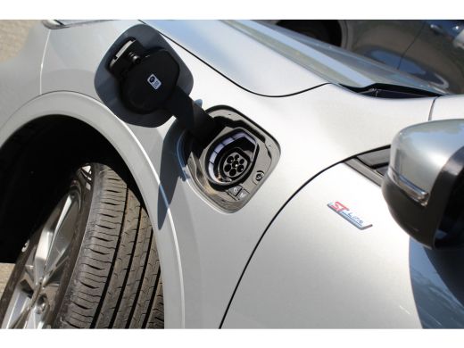 Ford Kuga 2.5 PHEV ST-LINE | PANODAK | AFN. TREKHAAK | CAMERA | NAVI | CLIMA | CRUISE | LIJN DETECTIE | LED... ActivLease financial lease