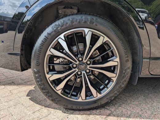 Ford Kuga 2.5 PHEV ST-Line X 225pk | Driver Assistance-, Technology- & Winter Pack | Pano | Elek. Trekhaak ActivLease financial lease