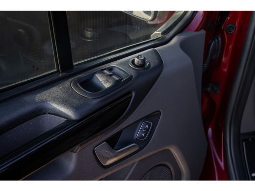 Ford Transit Custom 340 2.0 TDCI L2H1 Limited 170pk Automaat | Dealer o.h. | Adaptieve cruise | Bijrijdersbank | Trek... ActivLease financial lease