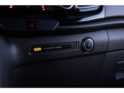 Ford Transit Custom 340 2.0 TDCI L2H1 Limited 170pk Automaat | Dealer o.h. | Adaptieve cruise | Bijrijdersbank | Trek... ActivLease financial lease