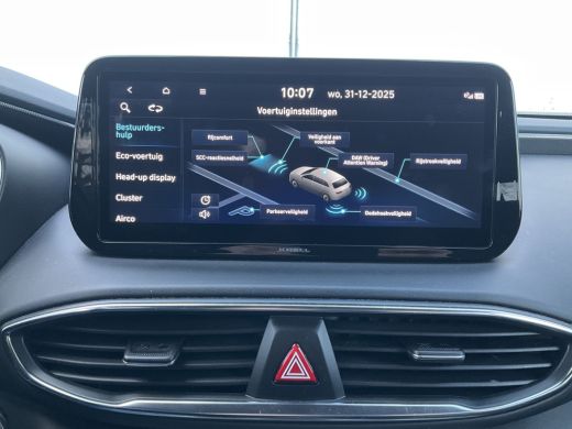 Hyundai Santa Fe 7-Pers 1.6 T-GDI HEV Premium 7p. HUD Leer Stoelkoel+verw. 360&deg; 7 Zits ActivLease financial lease