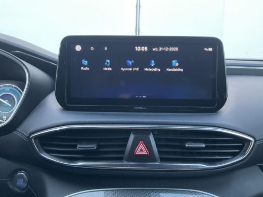 Hyundai Santa Fe 7-Pers 1.6 T-GDI HEV Premium 7p. HUD Leer Stoelkoel+verw. 360&deg; 7 Zits ActivLease financial lease