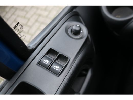 Iveco Daily 35S14 L2 H2 Airco Automaat 3.5T Trekhaak ActivLease financial lease