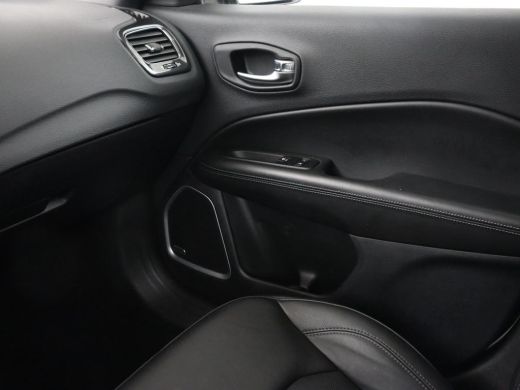 Jeep Compass 4xe 240 Plug-in Hybrid Electric S | Panoramadak | Leder | Stoelverwarming | Carplay | Camera | Na... ActivLease financial lease