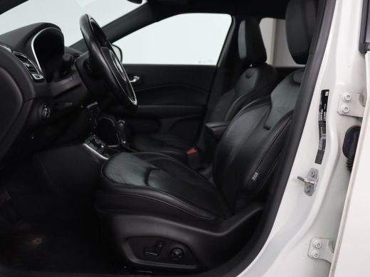 Jeep Compass 4xe 240 Plug-in Hybrid Electric S | Panoramadak | Leder | Stoelverwarming | Carplay | Camera | Na... ActivLease financial lease