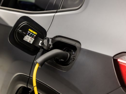 Jeep Compass 4xe 240 Plug-in Hybrid Electric Upland 240Pk Automaat (VIRTUAL COCKPIT, APPLE CARPLAY, GROOT NAVI... ActivLease financial lease