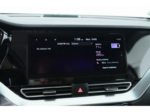 Kia e-Niro DynamicLine 64 kWh | Dealer onderhouden | 1e Eigenaar! | Camera | Stoel-/stuurverwarming | Keyles... ActivLease financial lease