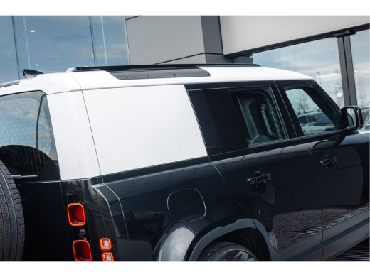 Land Rover Defender 110 D250 Hardtop Commercial | 20" County velgen | Luchtvering | 3 persoons Jumpseat | ActivLease financial lease