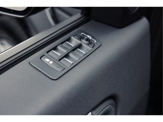 Land Rover Discovery Sport P300e PHEV Dynamic SE | Drive Assist Pack | Panoramadak | Verw voortoelen | Meridian | Leder ActivLease financial lease