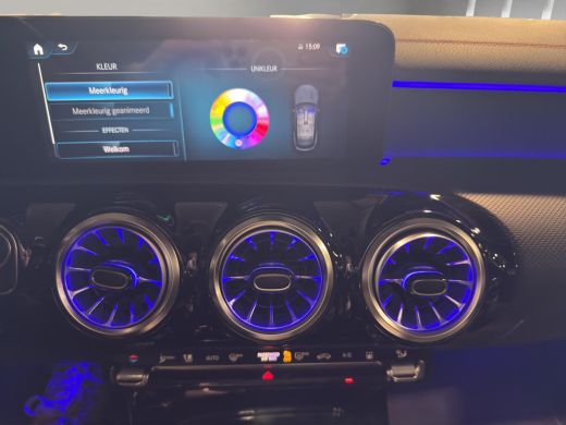 Mercedes-Benz CLA Shooting Brake 250 e Business Solution AMG Panoramadak | Sfeer | Camera | Stoelverw | 19"| Geheug... ActivLease financial lease