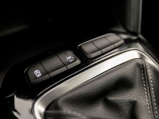 Opel Corsa 1.2 Elegance (APPLE CARPLAY, GROOT NAVI, LEDER, LM VELGEN, SPORTSTOELEN, LED KOPLAMPEN, CRUISE, L... ActivLease financial lease