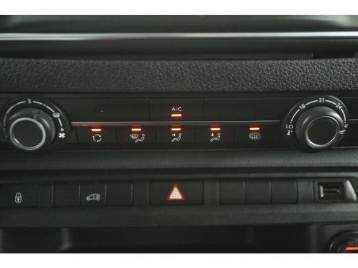 Opel Vivaro-e L2H1 Edition 75 kWh | SOH 91% | Snelladen | Airco | Camera | Cruise | Carplay | 3-Zits | Navi ActivLease financial lease