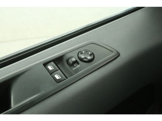 Opel Vivaro-e L2H1 Edition 75 kWh | SOH 91% | Snelladen | Airco | Camera | Cruise | Carplay | 3-Zits | Navi ActivLease financial lease