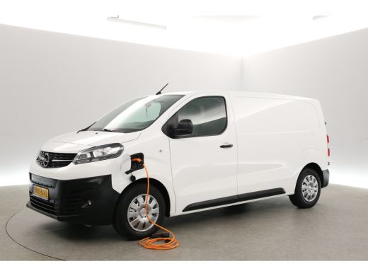Opel Vivaro-e L2H1 Edition 75 kWh | SOH 91% | Snelladen | Airco | Camera | Cruise | Carplay | 3-Zits | Navi ActivLease financial lease