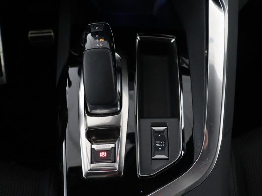 Peugeot 3008 1.6 HYbrid 225 GT | Panoramadak | Trekhaak | Adaptive cruise | 360 Camera | Stoelverwarming | Car... ActivLease financial lease