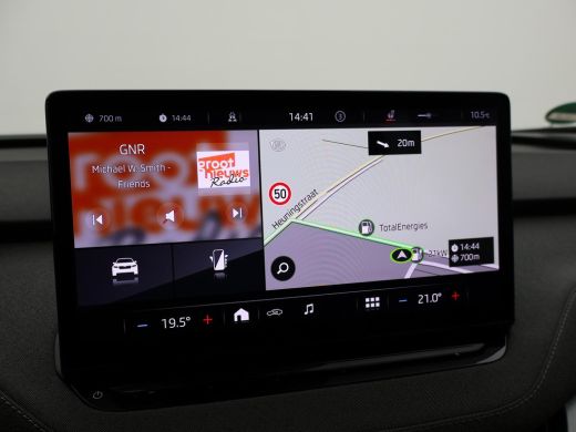 Skoda Enyaq iV 80 + CAMERA | ADAPTIVE CRUISE | SFEERVERLICHTING | CARPLAY | STUURVERW. ActivLease financial lease