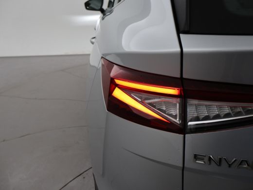 Skoda Enyaq iV 80 + CAMERA | ADAPTIVE CRUISE | SFEERVERLICHTING | CARPLAY | STUURVERW. ActivLease financial lease