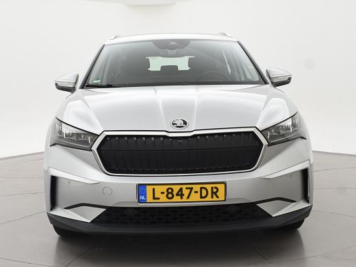 Skoda Enyaq iV 80 + CAMERA | ADAPTIVE CRUISE | SFEERVERLICHTING | CARPLAY | STUURVERW. ActivLease financial lease