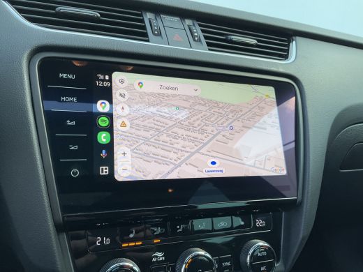 Skoda Octavia Combi 1.5 TSI Au7 Leer Panodak Trekhaak Stoelverw. Carplay Greentech Business Edition Plus ActivLease financial lease