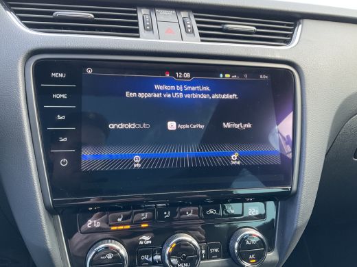 Skoda Octavia Combi 1.5 TSI Au7 Leer Panodak Trekhaak Stoelverw. Carplay Greentech Business Edition Plus ActivLease financial lease