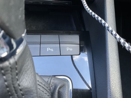 Skoda Octavia Combi 1.5 TSI Au7 Leer Panodak Trekhaak Stoelverw. Carplay Greentech Business Edition Plus ActivLease financial lease