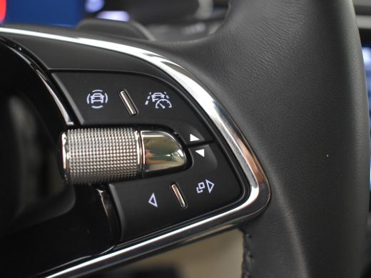 Skoda Superb Combi 1.4 TSI iV Laurin & Klement 218pk | Matrix LED l Leder | Trekhaak | Canton sound | Dodehoek... ActivLease financial lease