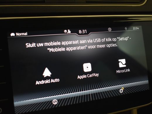 Skoda Superb Combi 1.4 TSI iV Laurin & Klement 218pk | Matrix LED l Leder | Trekhaak | Canton sound | Dodehoek... ActivLease financial lease