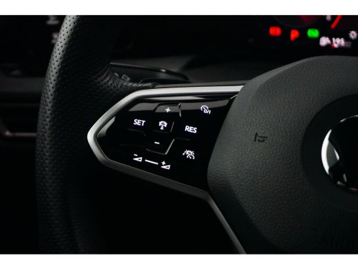 Volkswagen Golf 1.4 eHybrid GTE | Achteruitrijcamera | Lichtmetalen velgen 18" | Trekhaak elektrisch uitklapbaar ActivLease financial lease