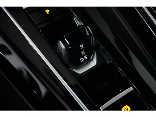 Volkswagen Golf 1.4 eHybrid GTE | Achteruitrijcamera | Lichtmetalen velgen 18" | Trekhaak elektrisch uitklapbaar ActivLease financial lease