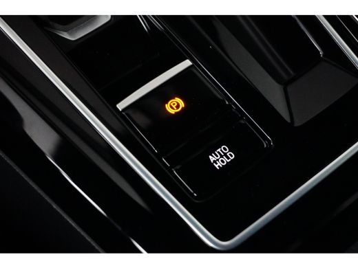 Volkswagen Golf 1.4 eHybrid GTE | Achteruitrijcamera | Lichtmetalen velgen 18" | Trekhaak elektrisch uitklapbaar ActivLease financial lease