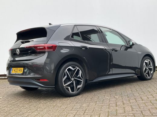 Volkswagen ID.3 First Plus 58 kWh SOH 91% Adap.Cruise Stoel/Stuurverw Carplay 100% Elektrisch NL-Auto! ActivLease financial lease