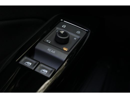 Volkswagen ID.4 GTX Advantage 4Motion 77 kWh | DEALER OH! | ELEKTR. TREKHAAK | PARK SENS V+A | STOEL- STUURVERWAR... ActivLease financial lease