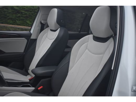 Volkswagen Tiguan 1.5 eHybrid 204PK Elegance | Schuif-kanteldak | Beige interieur | Harman Kardon | Assistantie Pak... ActivLease financial lease