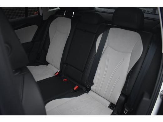 Volkswagen Tiguan 1.5 eHybrid 204PK Elegance | Schuif-kanteldak | Beige interieur | Harman Kardon | Assistantie Pak... ActivLease financial lease