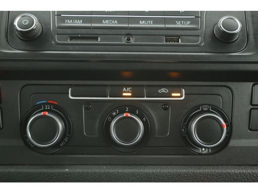 Volkswagen Transporter 2.0 TDI 150PK L1H1 | Euro6 | Koelwagen 4&deg; | Nachtkoeling | Airco | Cruise | 3-Zits | Trekh. | Par... ActivLease financial lease