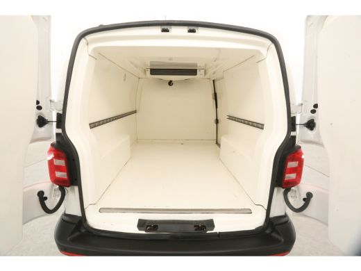 Volkswagen Transporter 2.0 TDI 150PK L1H1 | Euro6 | Koelwagen 4&deg; | Nachtkoeling | Airco | Cruise | 3-Zits | Trekh. | Par... ActivLease financial lease