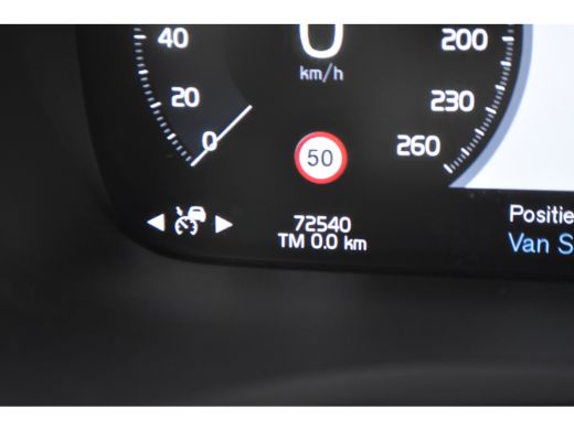 Volvo  V60 2.0 B3 Business Pro | Trekhaak | 4x Nieuwe All Seasons | Fusion Red / Blond Leather | Intellisafe... ActivLease financial lease