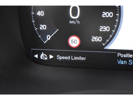 Volvo  V60 2.0 B3 Business Pro | Trekhaak | 4x Nieuwe All Seasons | Fusion Red / Blond Leather | Intellisafe... ActivLease financial lease